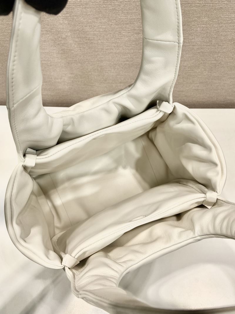 Pra*a tote bags